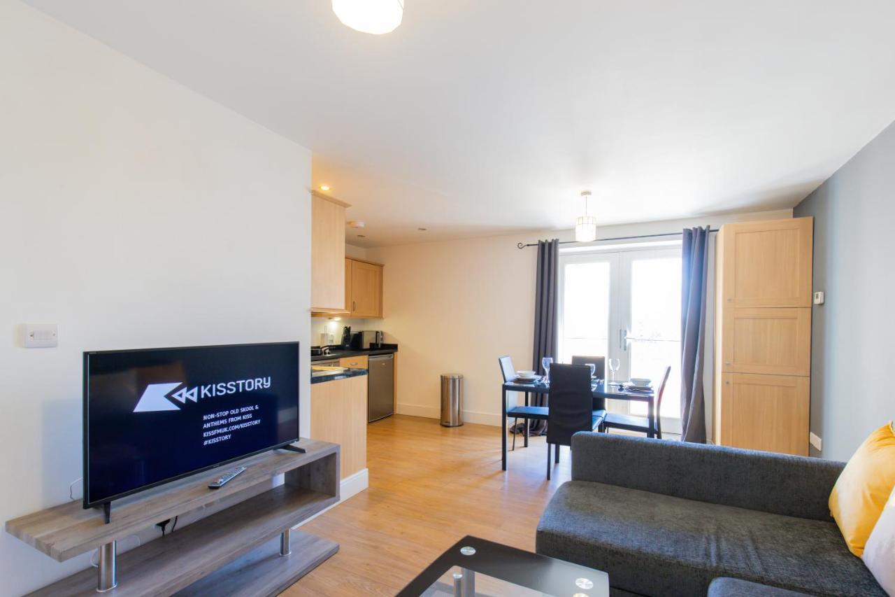 Velvet 1-Bedroom Apartment, Clockhouse, هوديسدون المظهر الخارجي الصورة